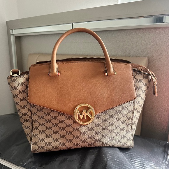 Michael Kors Signature Saffiano Leather Tan and Cream Satchel - Picture 7 of 9